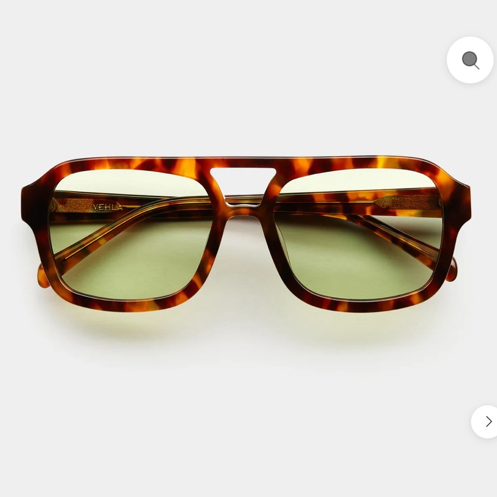 VEHLA Dixie - Tort / Sage Sunglasses - like new